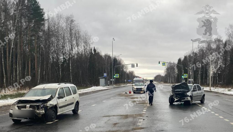 В Ярославской области в тройном ДТП пострадали три человека