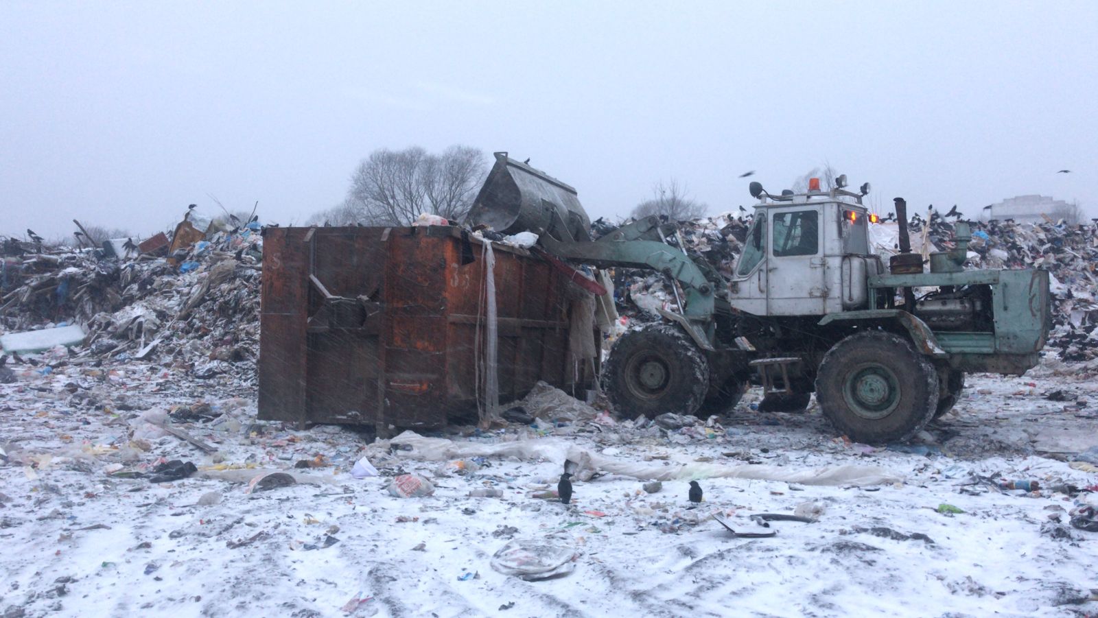 В Переславле приводят в порядок территорию на пункте перегрузки отходов