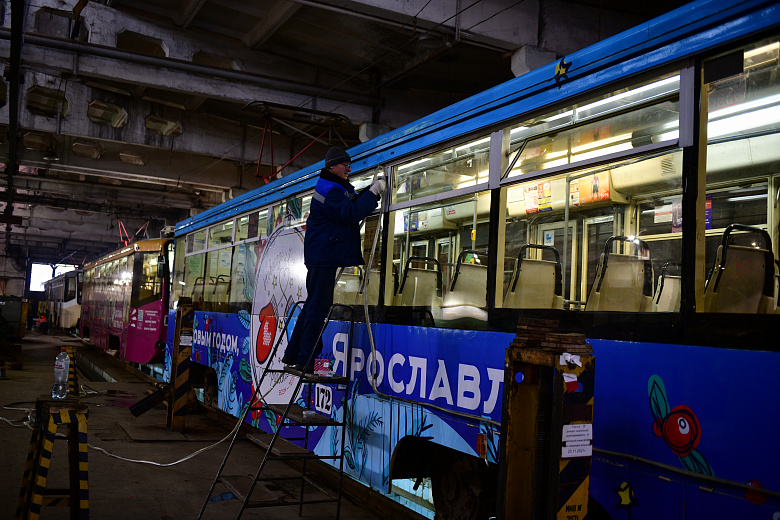 В Ярославле к Новому году украсят общественный транспорт