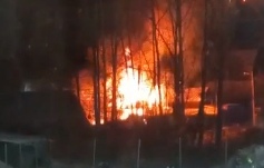 Пожар в жилом доме в Ярославле тушили четыре часа: пострадал мужчина