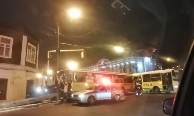 В Ярославле ПАТП-1 выплатит 200 тысяч женщине, пострадавшей в аварии с двумя автобусами на Московском проспекте