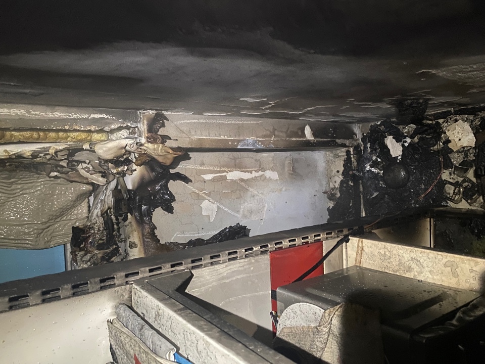 В Ярославле поздно вечером сгорела кондитерская