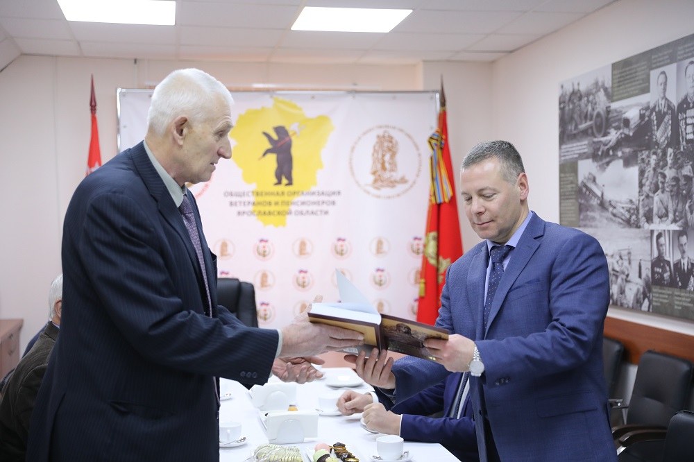 Михаил Евраев встретился с представителями областных ветеранских организаций