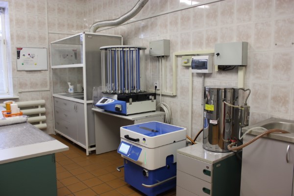 Лабораторное оборудование на 74 млн рублей поступило в ярославскую инфекционную больницу