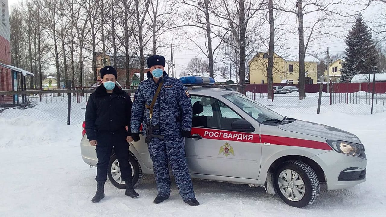 В Ярославле спасли замерзавшего на улице пенсионера