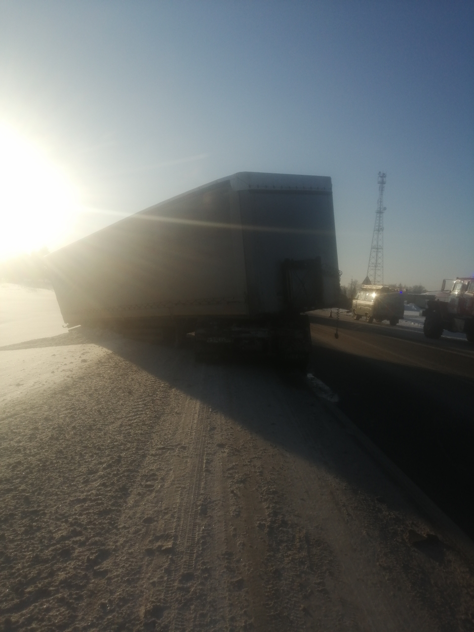 Водителя выбросило под колеса встречной фуры: в массовом ДТП с грузовиками в Ярославской области пострадал архангелогородец