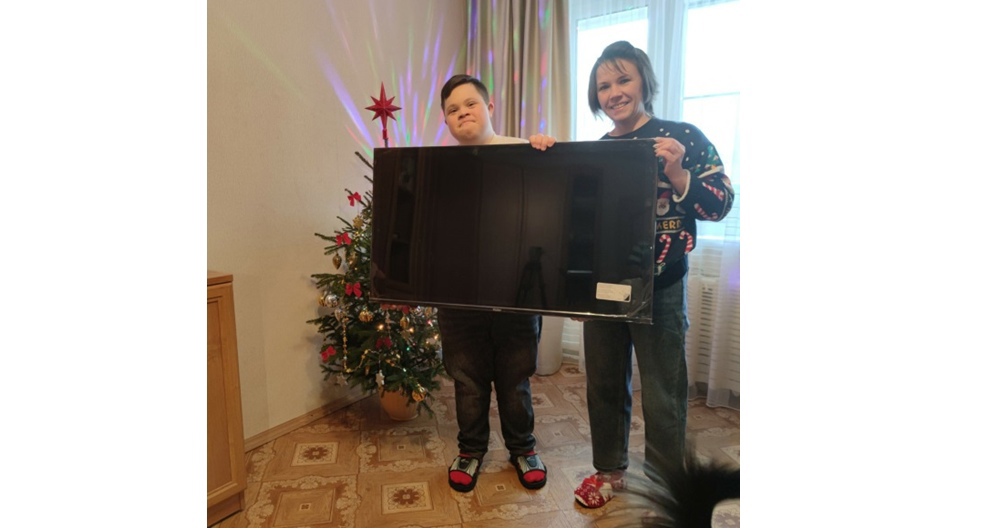 Многодетные семьи из Ярославской области получили подарки от помощника Президента РФ Дмитрия Миронова