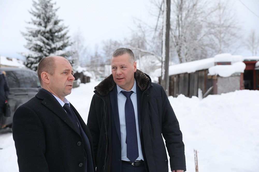 Михаил Евраев посетил дворы, которые будут благоустроены по проекту «Наш двор» в Ярославской области