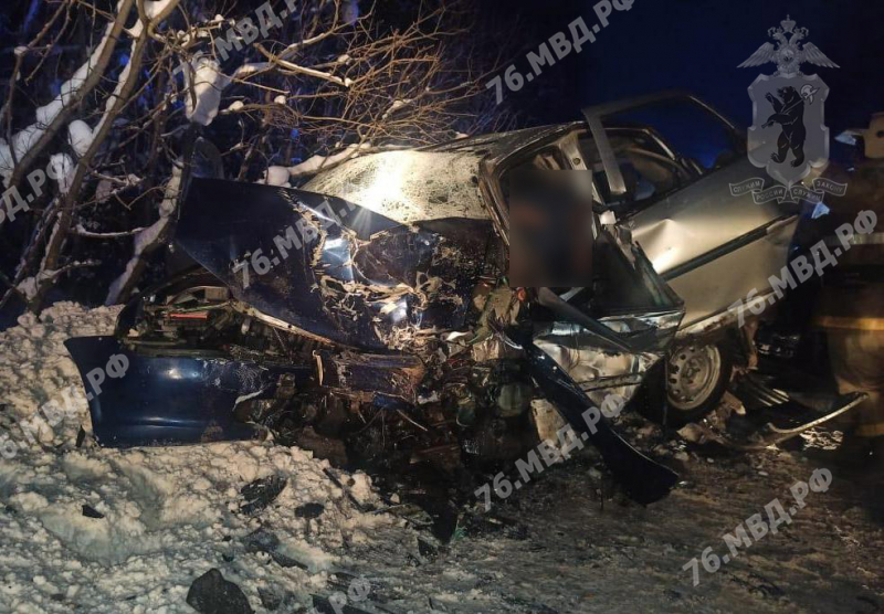 При столкновении иномарок в Ярославской области погиб мужчина, пострадали ребенок и двое взрослых