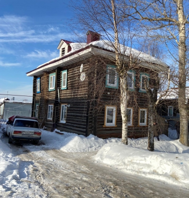 Ударил кухонным ножом в шею: в Ярославской области подозреваемого в убийстве