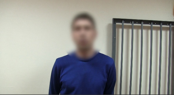 В Ярославской области задержали рецидивиста, укравшего в автобусе у пенсионерки сумку с 43 тысячами рублей