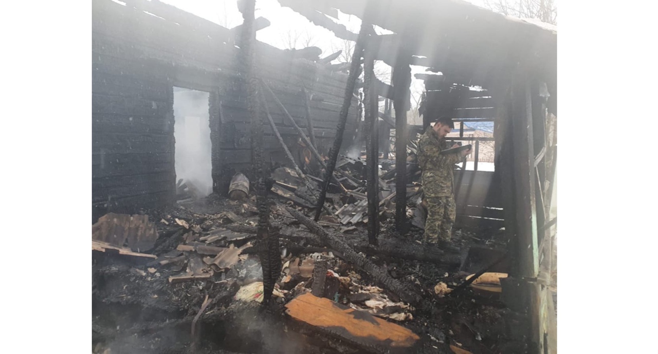 В Ярославской области двое мужчин погибли при пожаре в частном доме