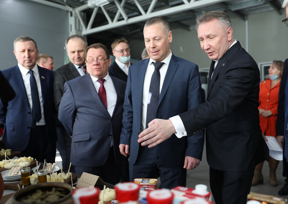 Михаил Евраев принял участие в открытии нового молочно-товарного комплекса в Ростовском районе