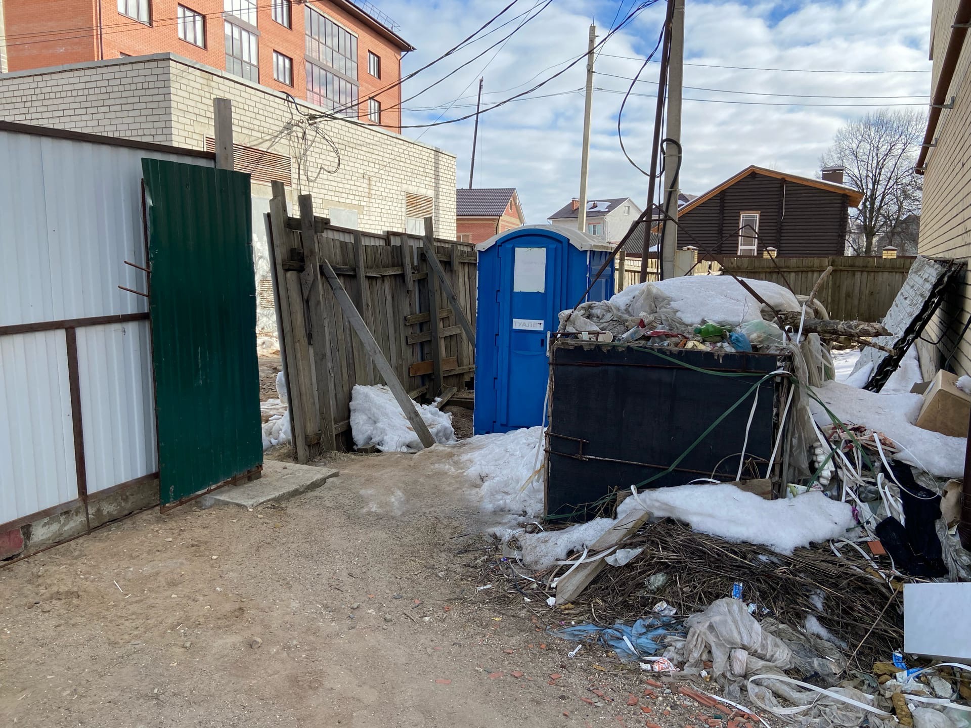 Застройщик долгостроя на Московском проспекте в Ярославле пообещал завершить возведение дома