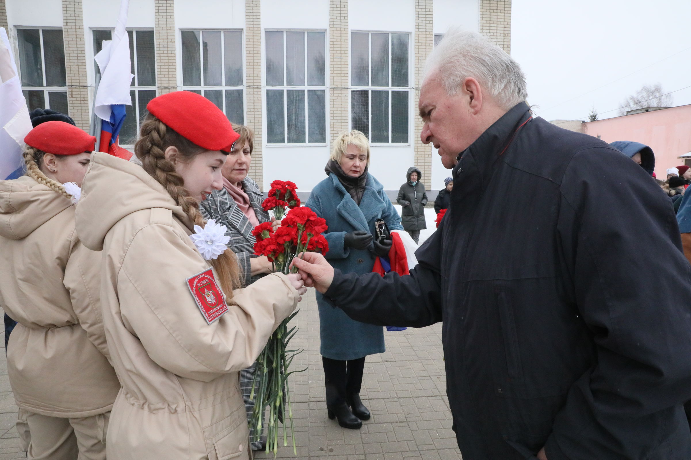 В cредней школе в Ярославской области прошла патриотическая акция, приуроченная к годовщине провозглашения ДНР