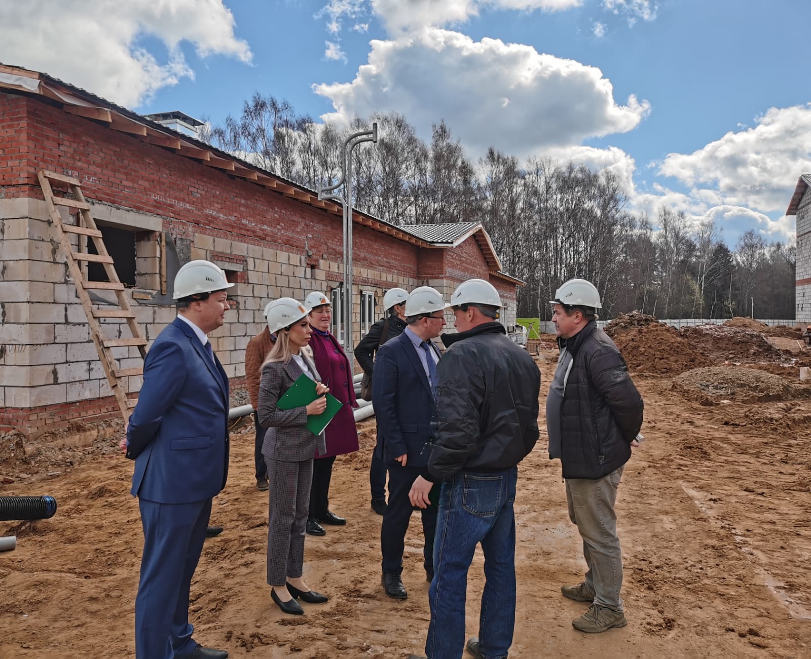 «Губернаторский контроль» зафиксировал недоработки на строящихся соцобъектах в Ярославской области