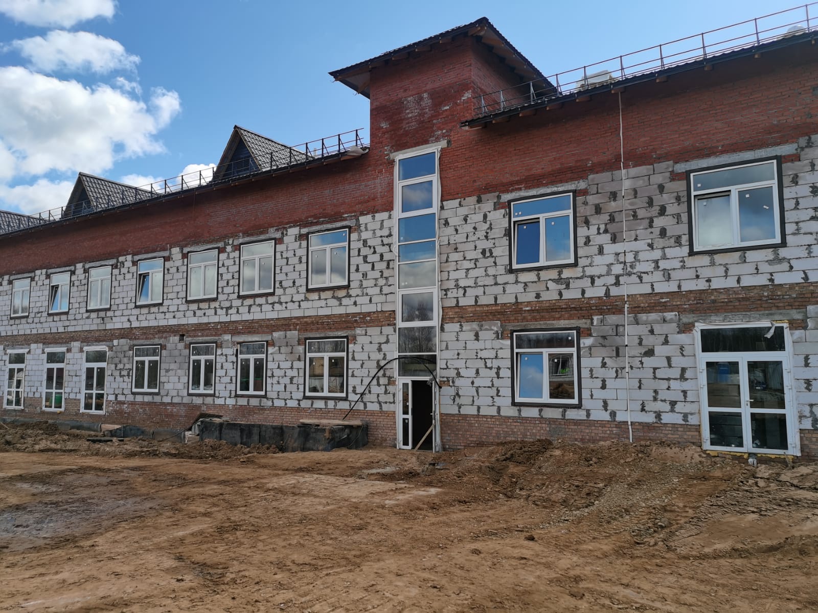 «Губернаторский контроль» зафиксировал недоработки на строящихся соцобъектах в Ярославской области