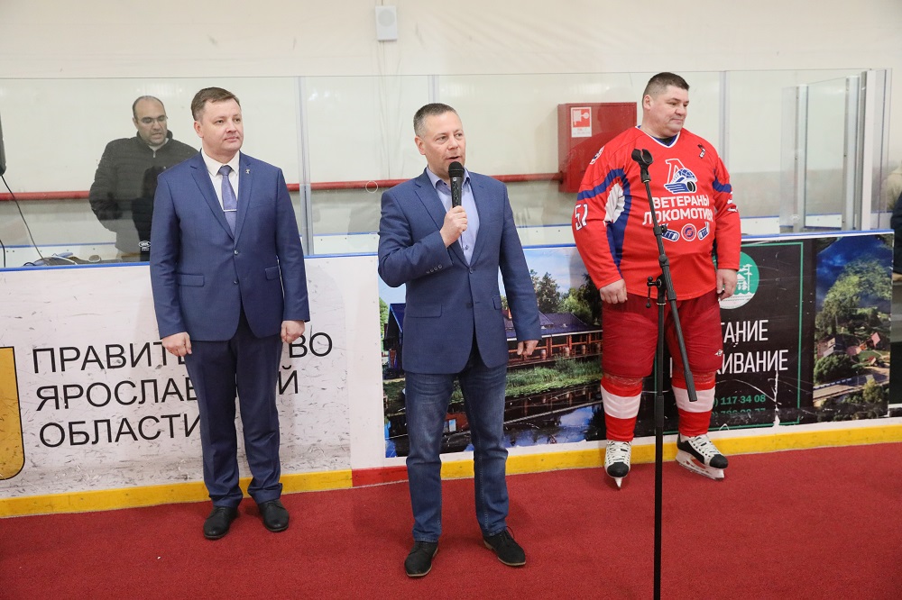 Михаил Евраев вместе со звездами хоккея принял участие в матче «Кубок добрых дел»