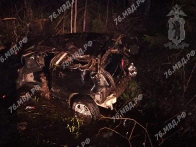 В Ярославской области 26-летняя девушка-водитель пострадала в ночном ДТП