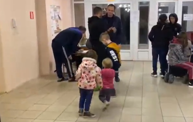 В Ярославскую область приехала украинская семья с девятью детьми