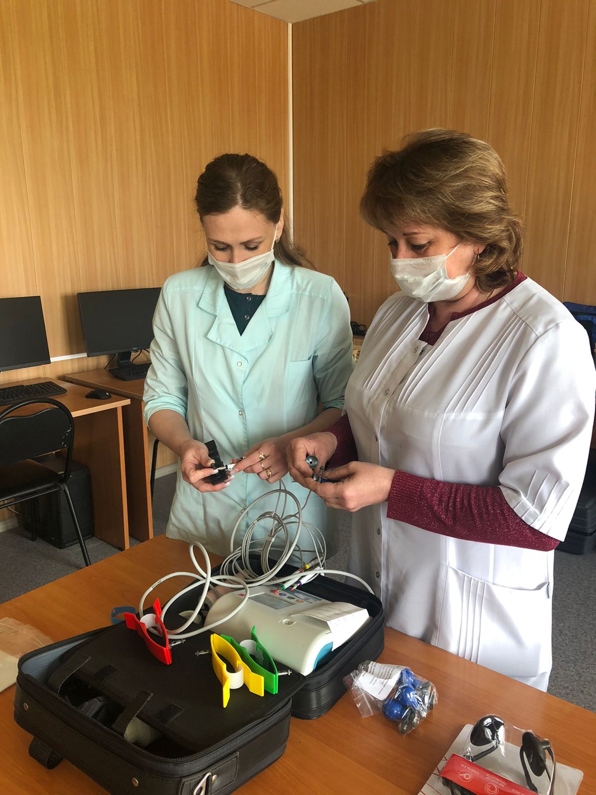 Современное оборудование для диагностики сердечно-сосудистых катастроф приобрели для Ярославской станции скорой помощи