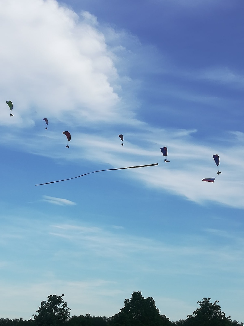 Федор Конюхов пролетел на параплане над Ярославлем и установил мировой рекорд