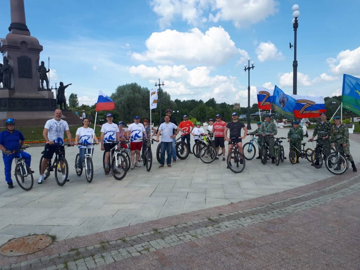 Активисты «Единой России» велопробегом открыли череду мероприятий, посвященных Дню России