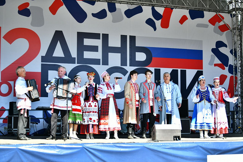 Концерты, конкурсы и соревнования: как в Ярославле отметили День России