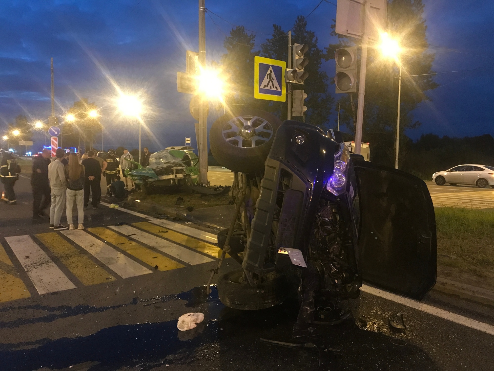 В крупной аварии у НПЗ в Ярославле пострадали три человека