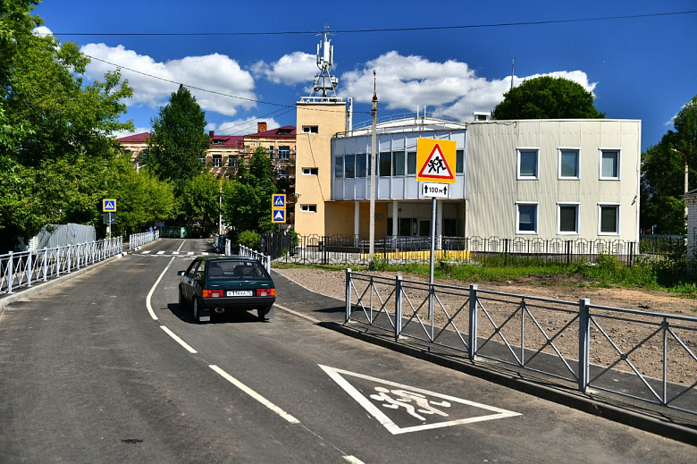 На Перекопе в Ярославле завершился ремонт дороги у школы и ФОКа