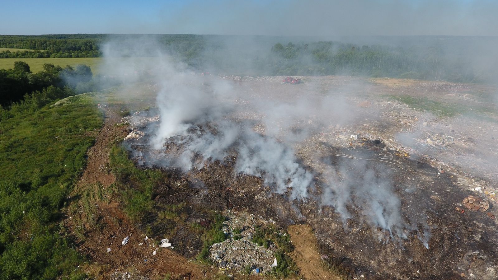 В Ярославской области полностью ликвидировали возгорание на мусорном полигоне