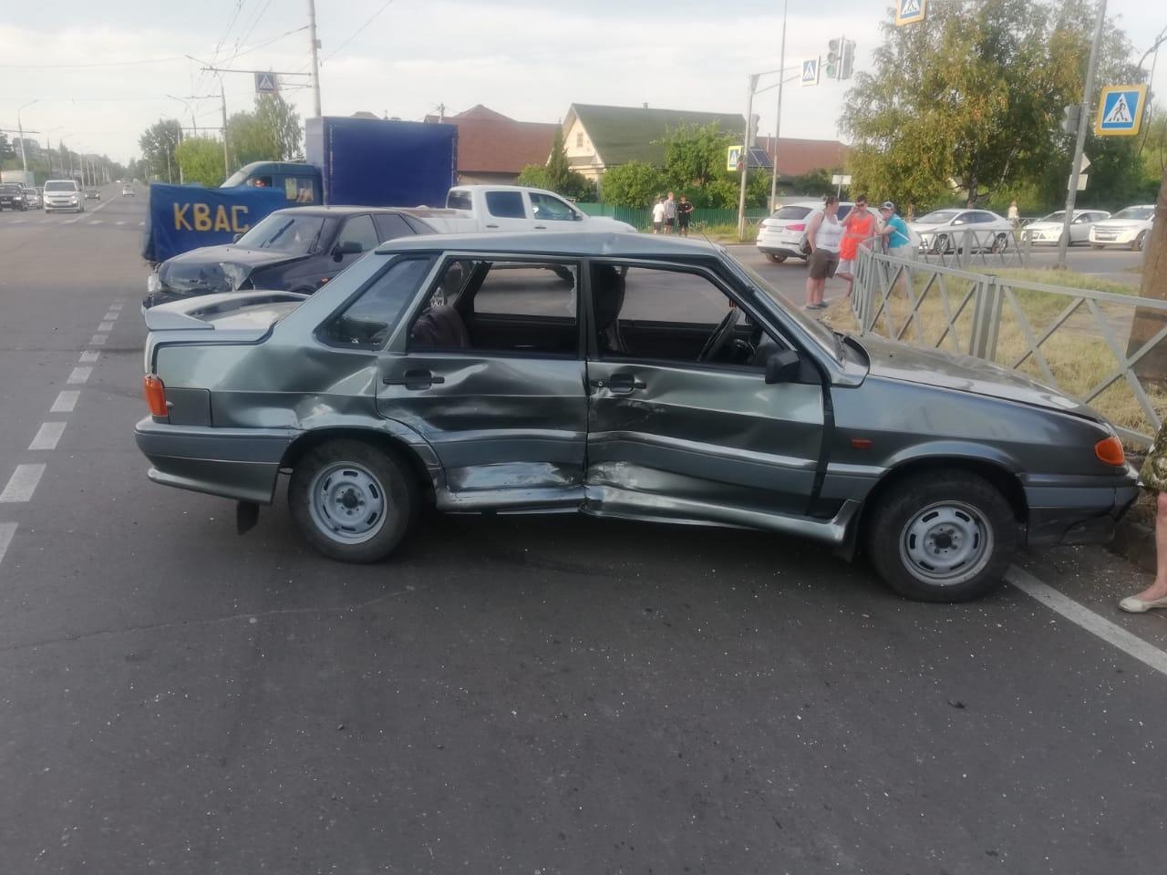 В Ярославской области в аварии пострадали двое несовершеннолетних