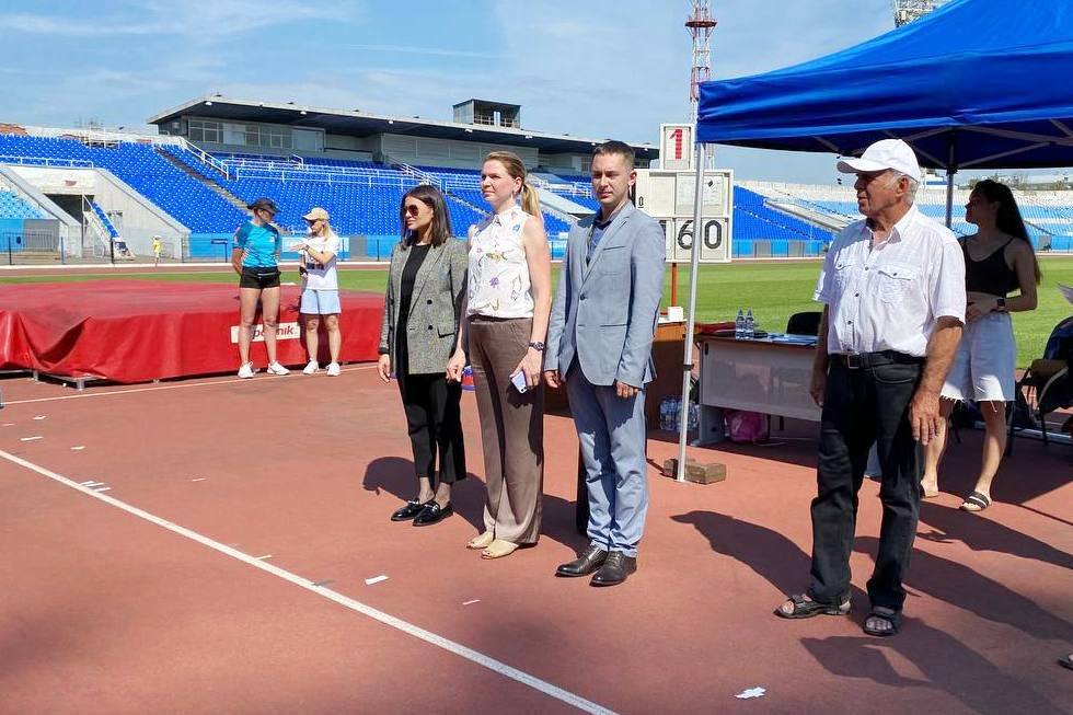 Ярославцы завоевали медали региональных соревнований «Будущие звезды прыжка с шестом»