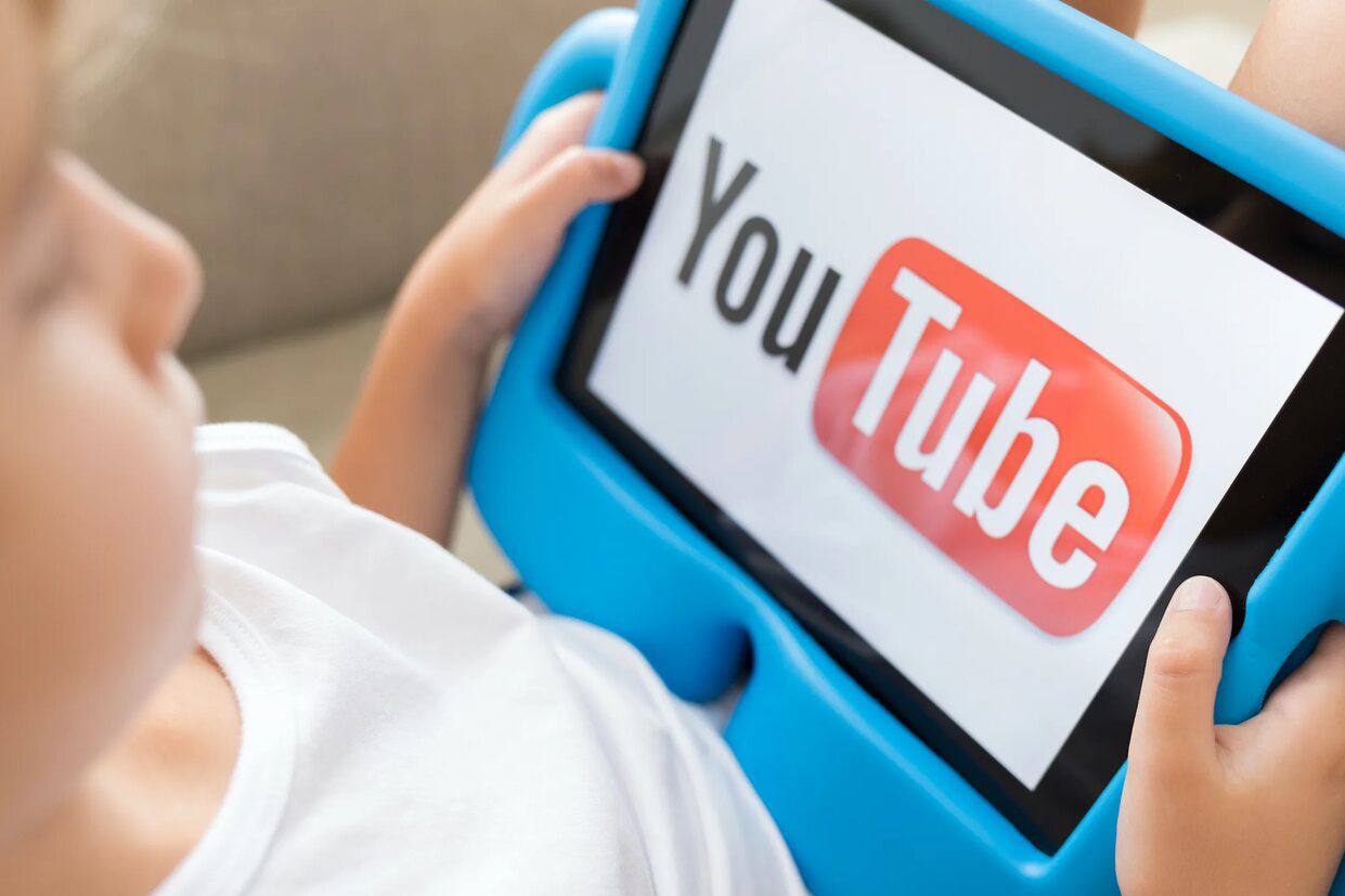 Ярославским родителям объяснили, почему YouTube опасен для детей