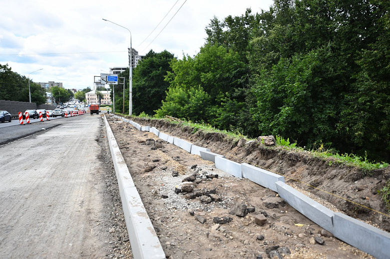 Власти Ярославля пообещали открыть движение на Октябрьском мосту к 1 сентября