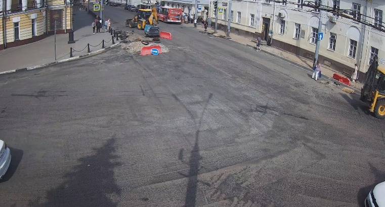 В Ярославле начали ремонтировать третий участок улицы Первомайской