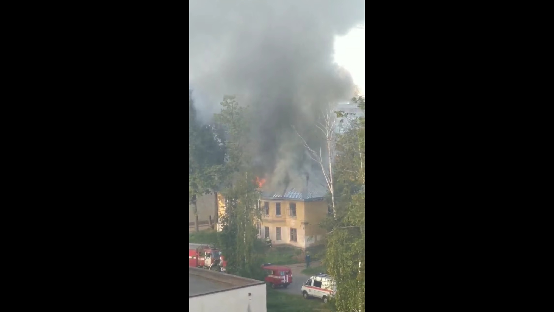 В Ярославле утром загорелся жилой дом: пострадал один человек
