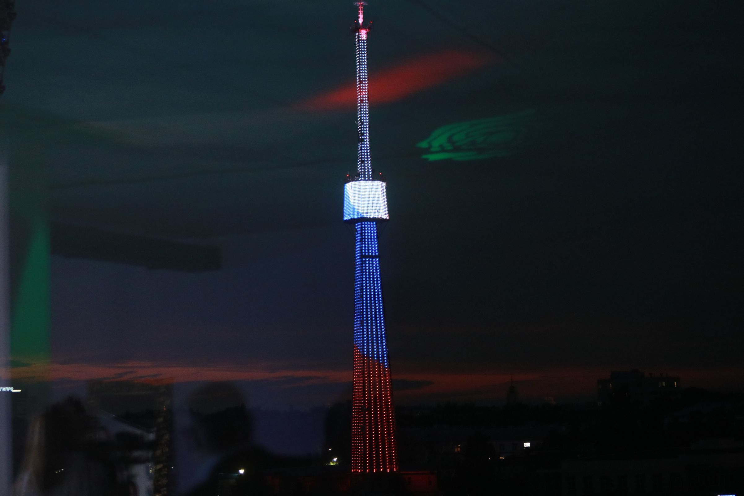 ​Ярославскую телебашню в День города украсила праздничная подсветка