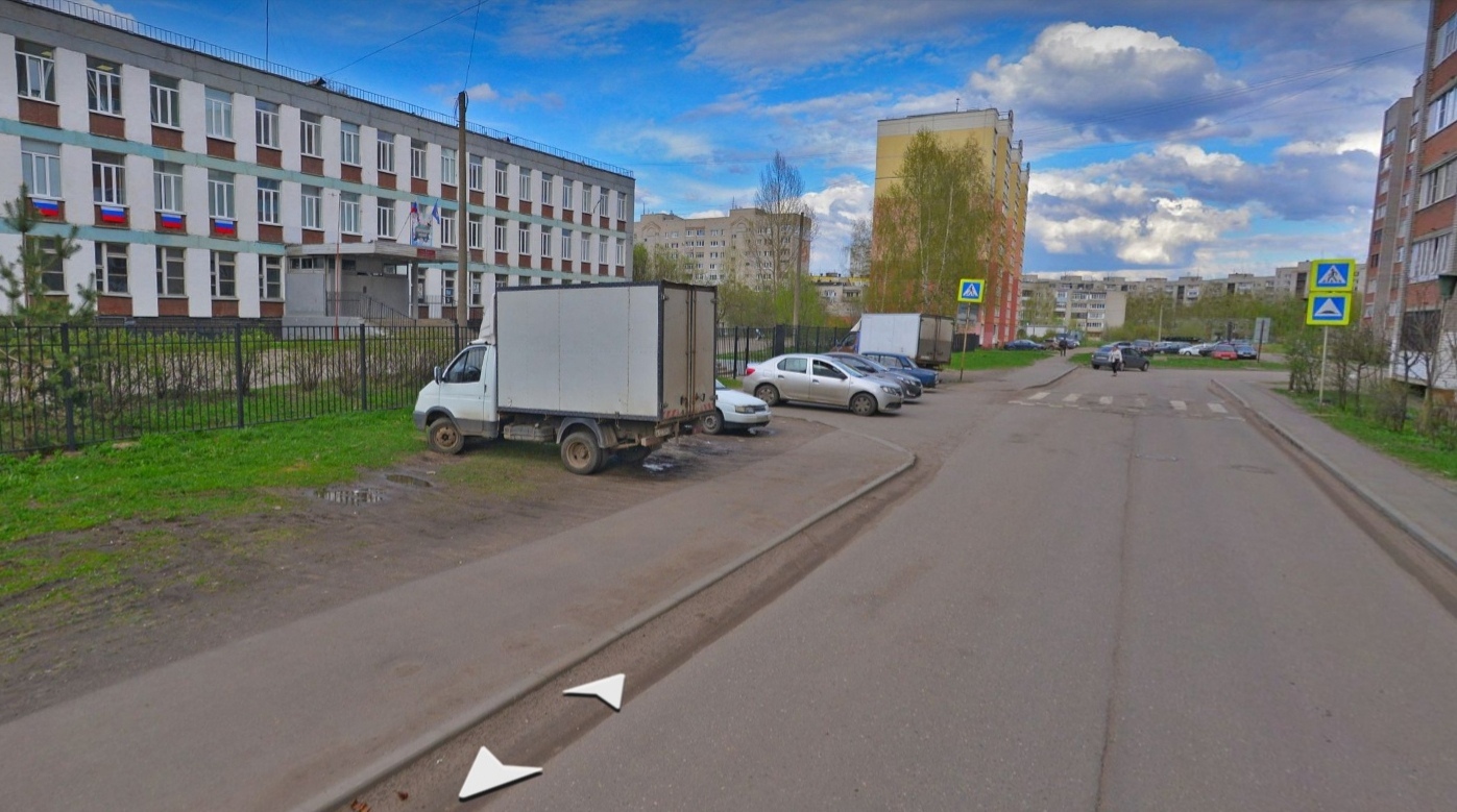 В Ярославле прокуратура через суд обязала мэрию отремонтировать дорогу у школы