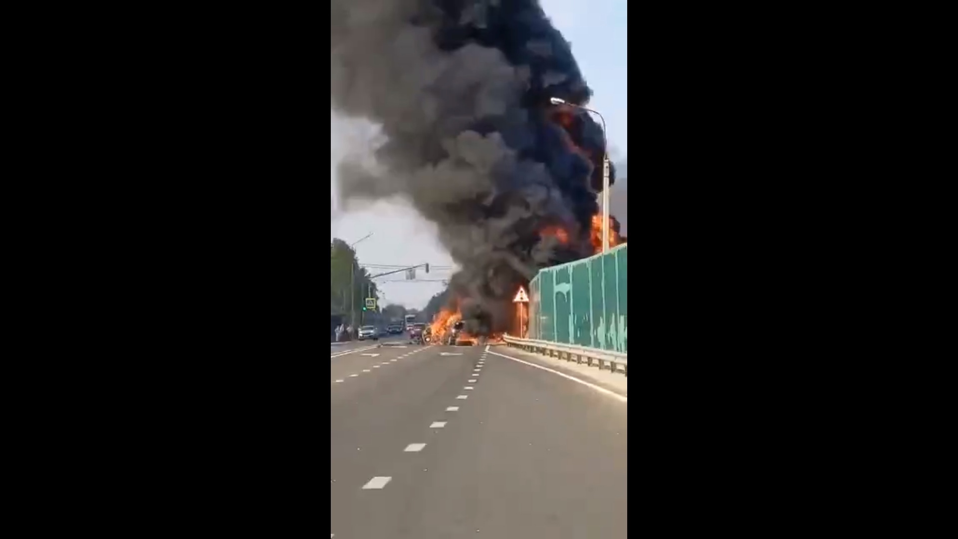 Участница аварии с бензовозом и скорой под Ярославлем рассказала об обстоятельствах ДТП