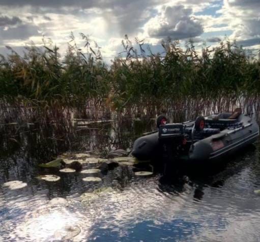 В Ярославской области на озере Неро нашли плавающее рядом с лодкой тело мужчины