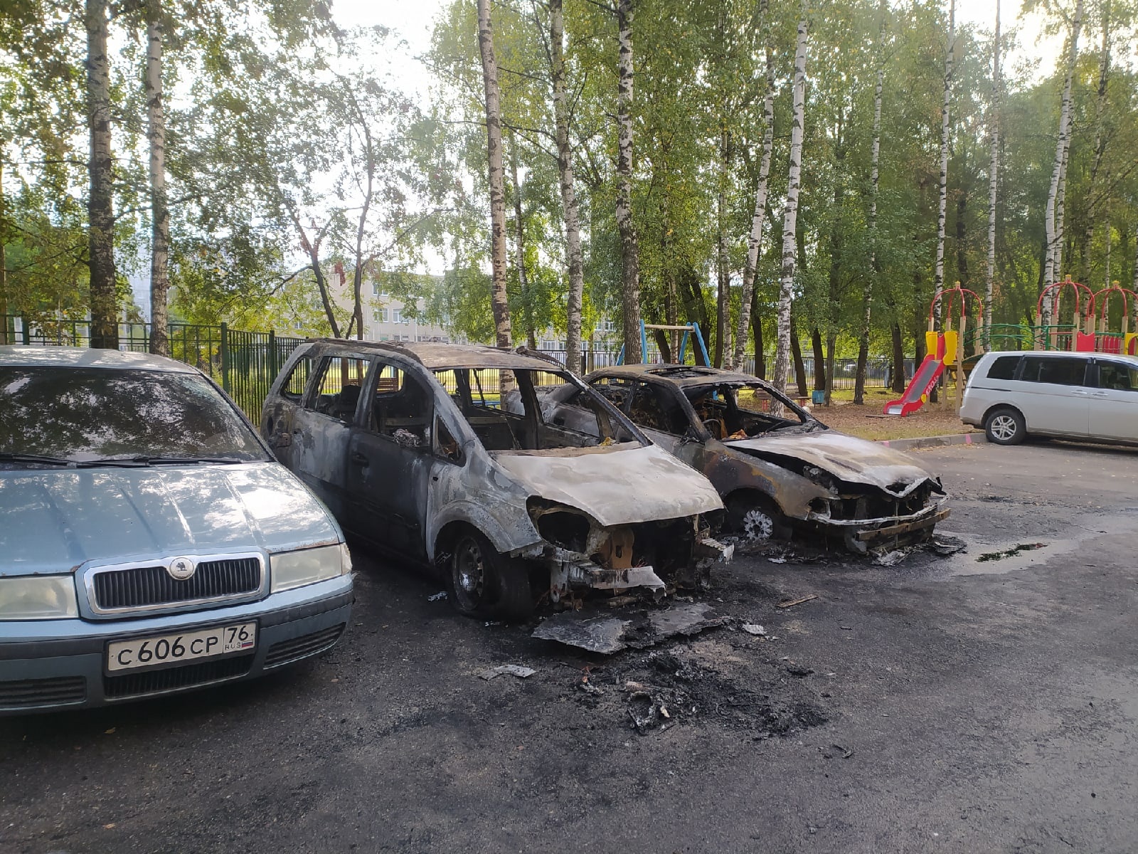 В Ярославле возбудили уголовное дело по факту поджога автомобилей за Волгой