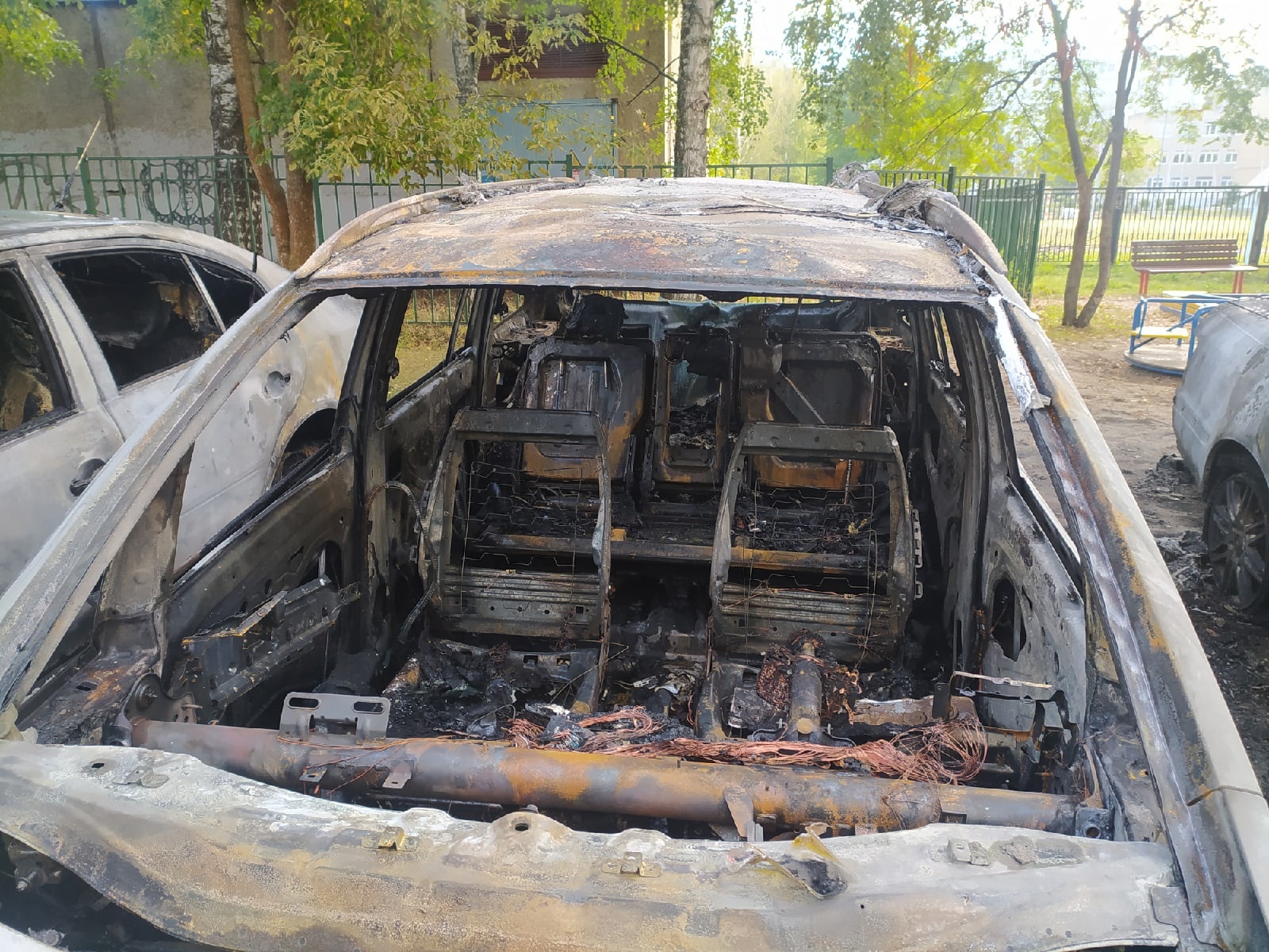В Ярославле возбудили уголовное дело по факту поджога автомобилей за Волгой