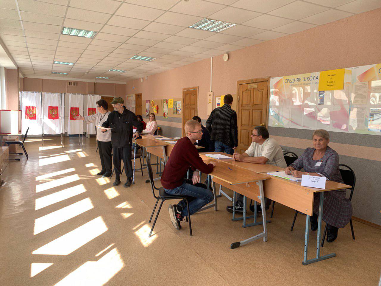 Общественные наблюдатели отмечают активность избирателей в третий день голосования
