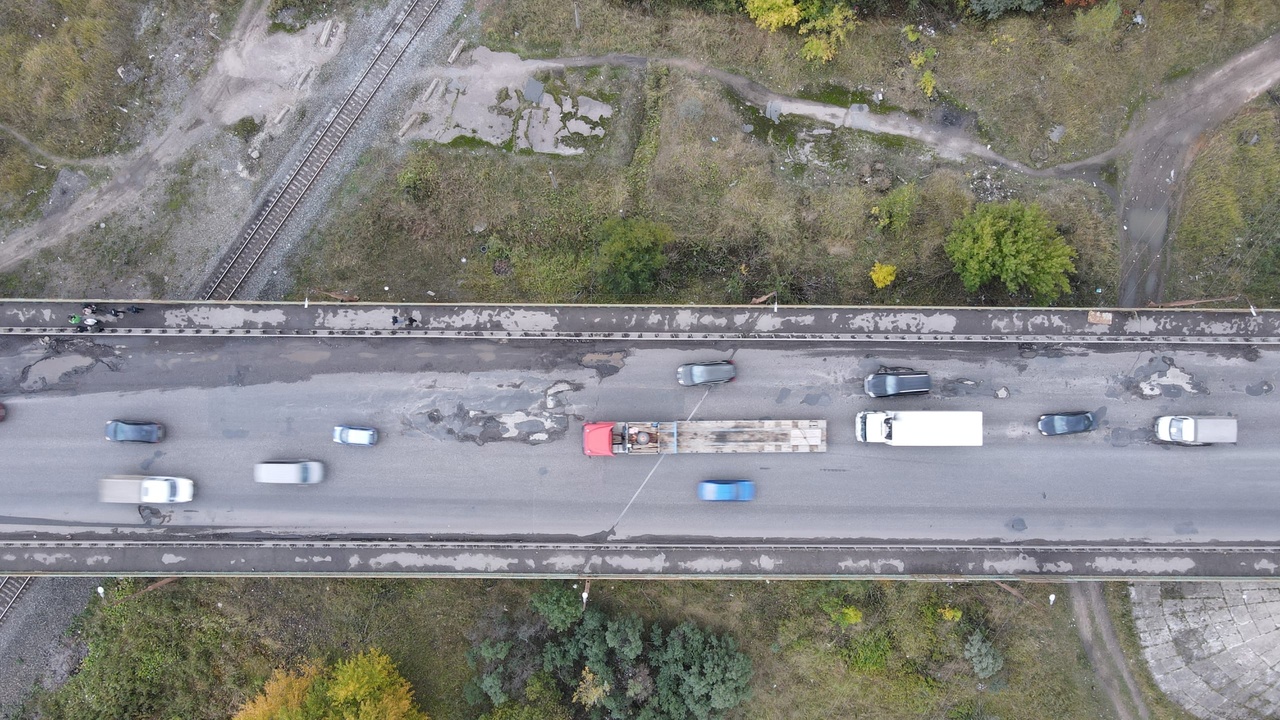 На Суринском путепроводе в Ярославле могут ограничить движение для большегрузов