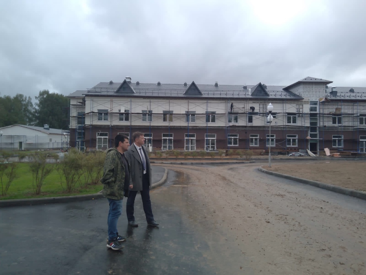 Ремонт подъездных путей к новому спальному корпусу для ветеранов войны и труда в Ярославской области близится к завершению