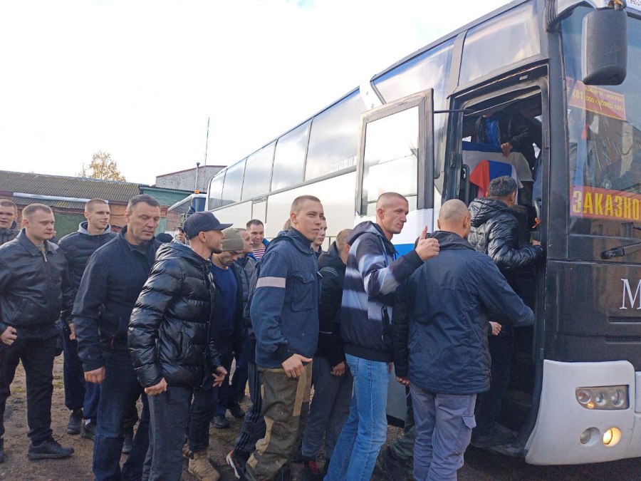В Ярославской области в учебные центры отправили первые группы мобилизованных