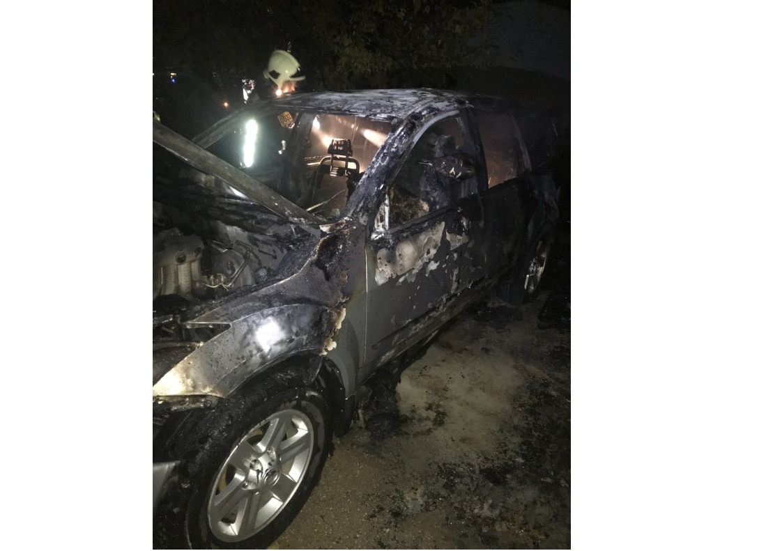В Ярославле мужчина погиб в горящем автомобиле
