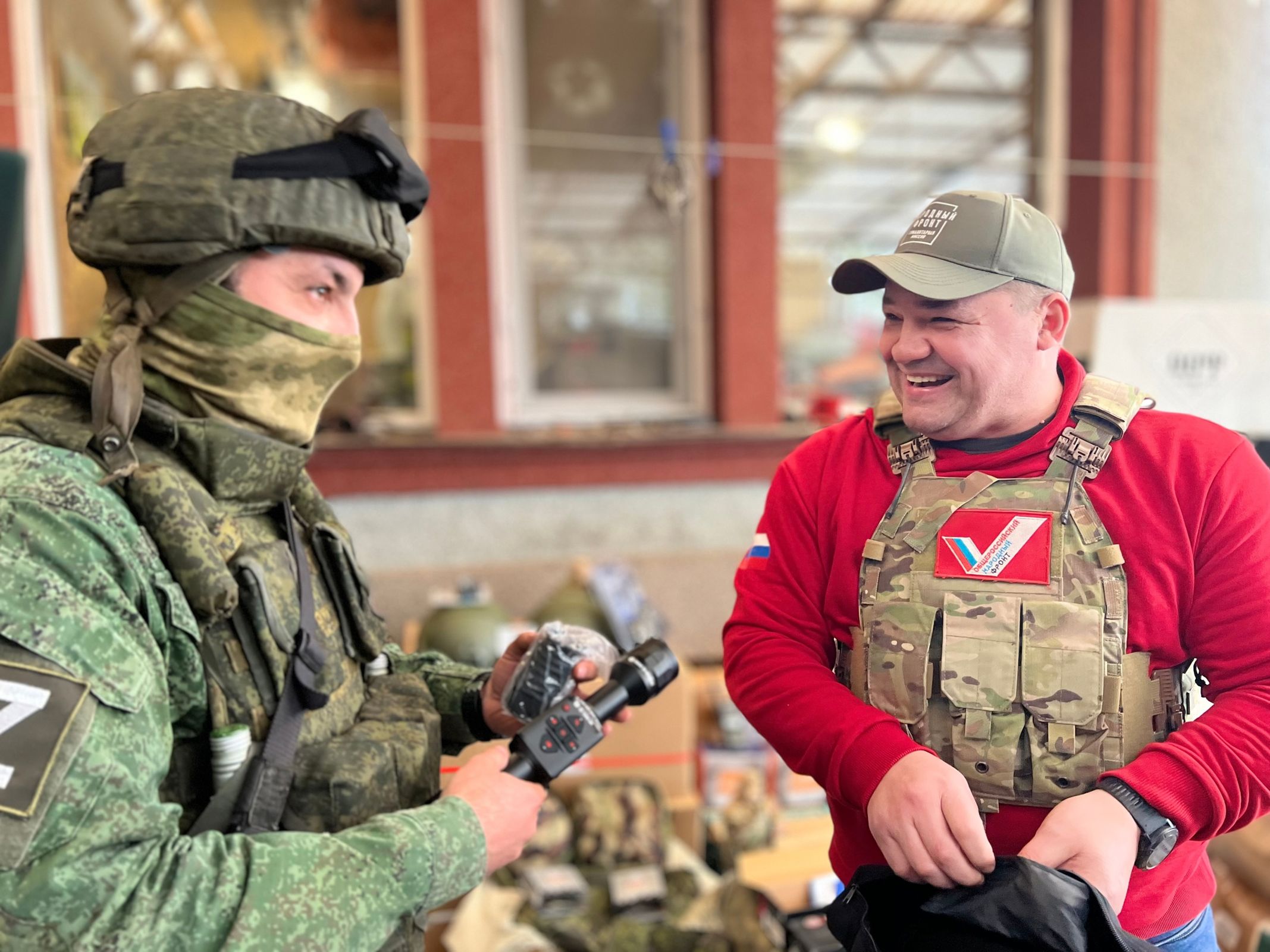 Ярославцы доставили в Белгородскую область вещи для военных