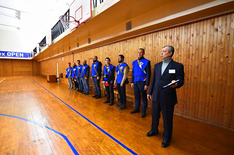 В спортивном комплексе ЯГТУ прошли учения по развертыванию сборного эвакуационного пункта